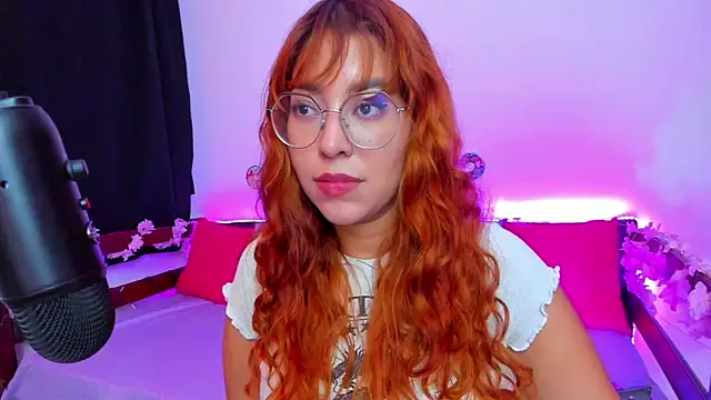 Snapshot of _Moon_Johnson chatting on 09-14-25, 11:59 Moon Johnson online show from 09-14-25, 11:59