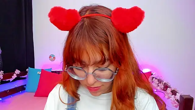 Snapshot of _Moon_Johnson chatting on 09-20-25, 10:55 Moon Johnson online show from 09-20-25, 10:55