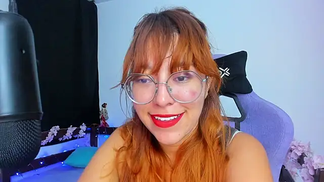 Snapshot of _Moon_Johnson chatting on 10-21-25, 11:49 Moon Johnson online show from 10-21-25, 11:49