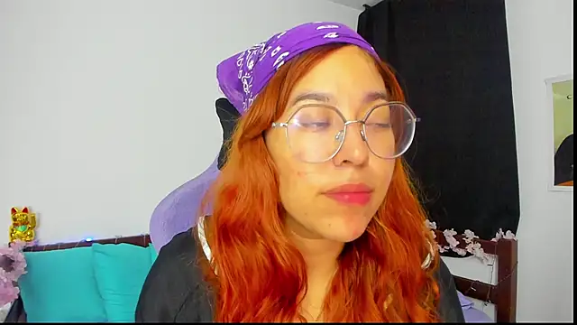 Snapshot of _Moon_Johnson chatting on 11-05-25, 01:05 Moon Johnson online show from 11-05-25, 01:05