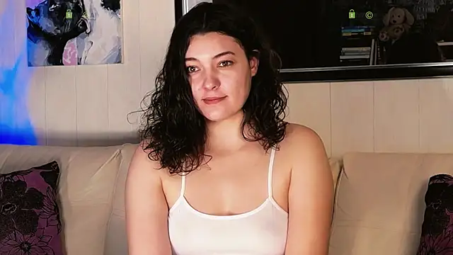 Snapshot of Alysta chatting on 12-20-24, 06:19 Alysta online show from 12-20-24, 06:19