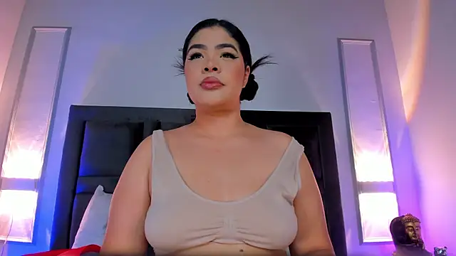 Snapshot of EmmaBecket2 chatting on 03-15-25, 04:35 EmmaBecket2 online show from 03-15-25, 04:35