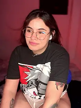 Snapshot of Yuli_zuha chatting on 12-03-24, 06:04 Yuli zuha online show from 12-03-24, 06:04