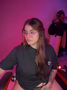 Snapshot of Yuli_zuha chatting on 12-30-24, 03:47 Yuli zuha online show from 12-30-24, 03:47