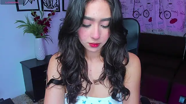 Danielacossio online show from 02-25-25, 03:42