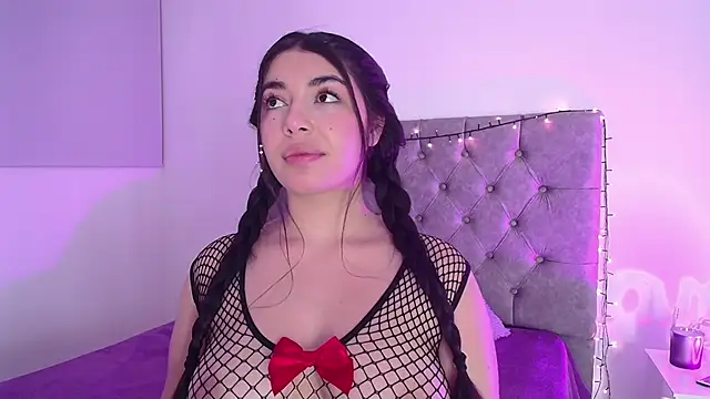  kimtorres   online show from 01-12-25, 04:52