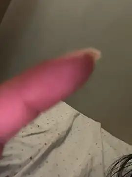 Snapshot of Annie9_ chatting on 10-16-25, 02:01 Annie9 online show from 10-16-25, 02:01