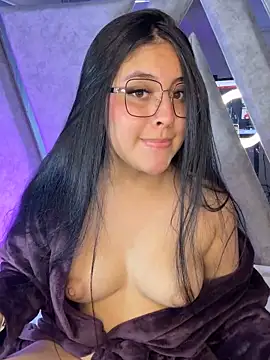 Snapshot of Annie9_ chatting on 11-15-25, 10:56 Annie9 online show from 11-15-25, 10:56