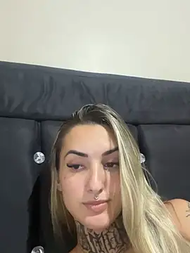 Snapshot of hotskinny1 chatting on 03-10-25, 04:49 hotskinny1 online show from 03-10-25, 04:49