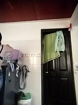 Snapshot of Lucianaferro_ chatting on 11-27-25, 03:36 Lucianaferro online show from 11-27-25, 03:36