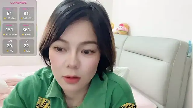 Snapshot of Linda-LL chatting on 05-09-26, 03:06 Linda-LL online show from 05-09-26, 03:06