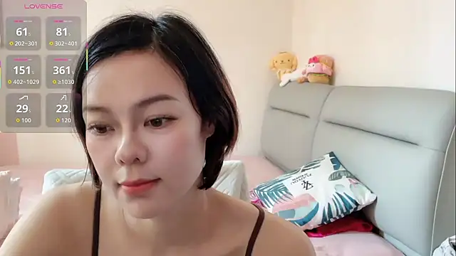 Snapshot of Linda-LL chatting on 05-14-26, 03:57 Linda-LL online show from 05-14-26, 03:57