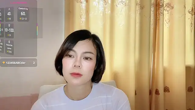 Snapshot of Linda-LL chatting on 05-19-26, 07:26 Linda-LL online show from 05-19-26, 07:26