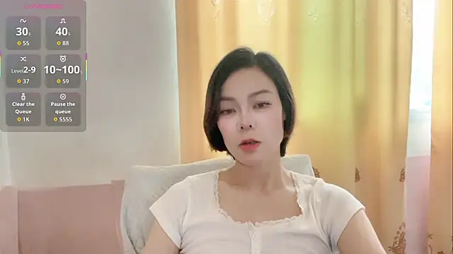 Snapshot of Linda-LL chatting on 05-22-26, 05:25 Linda-LL online show from 05-22-26, 05:25