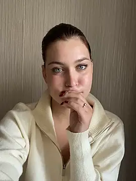 KikiWatson online show from 10-04-25, 12:36