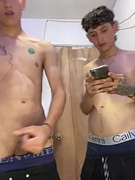 Snapshot of LatinBoysxxx chatting on 01-17-25, 06:12 LatinBoysxxx online show from 01-17-25, 06:12