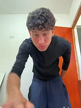 Snapshot of LatinBoysxxx chatting on 03-27-26, 07:13 LatinBoysxxx online show from 03-27-26, 07:13