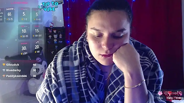 Snapshot of Nika_1_ chatting on 10-20-25, 04:13 Nika 1 online show from 10-20-25, 04:13