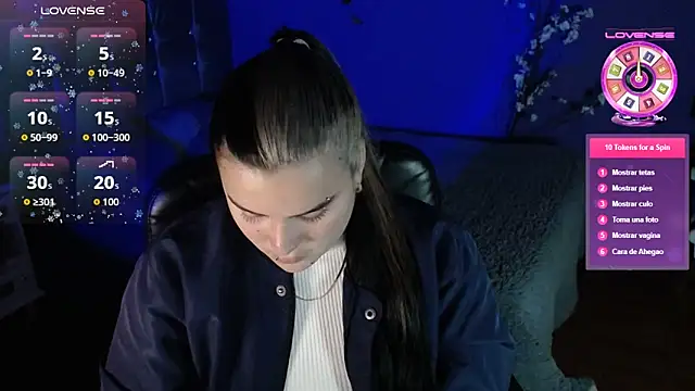 Snapshot of Nika_1_ chatting on 12-17-25, 10:16 Nika 1 online show from 12-17-25, 10:16