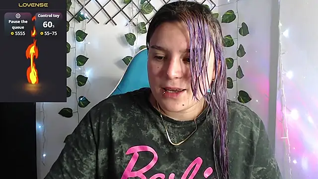 Snapshot of Nika_1_ chatting on 02-27-26, 12:43 Nika 1 online show from 02-27-26, 12:43