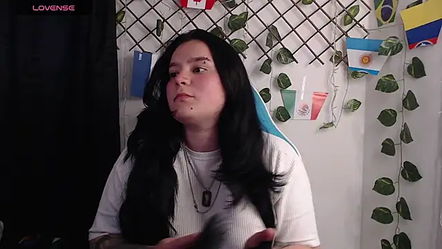 Snapshot of Nika_1_ chatting on 06-16-26, 03:09 Nika 1 online show from 06-16-26, 03:09
