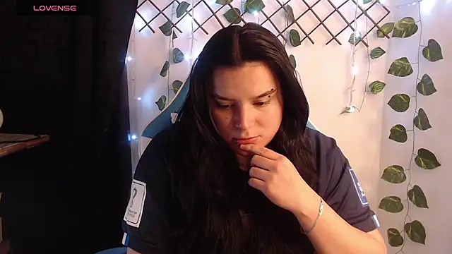 Snapshot of Nika_1_ chatting on 07-22-26, 04:15 Nika 1 online show from 07-22-26, 04:15