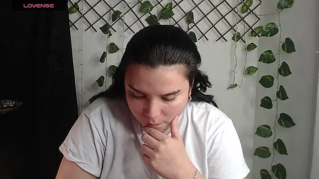 Snapshot of Nika_1_ chatting on 07-23-26, 02:20 Nika 1 online show from 07-23-26, 02:20