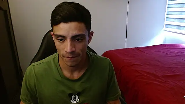 Snapshot of kv___xxx_ chatting on 10-15-25, 08:09 kv   xxx  online show from 10-15-25, 08:09