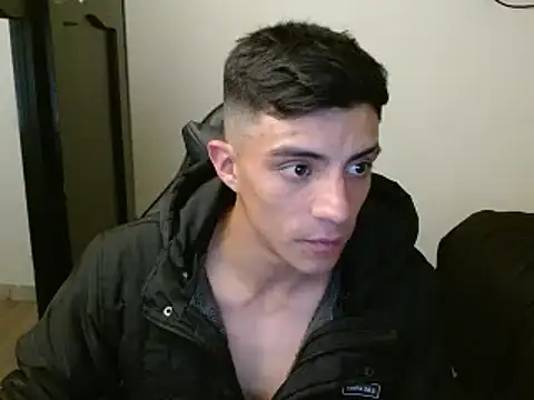 Snapshot of kv___xxx_ chatting on 10-29-25, 04:15 kv   xxx  online show from 10-29-25, 04:15