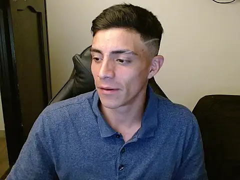 Snapshot of kv___xxx_ chatting on 10-29-25, 11:06 kv   xxx  online show from 10-29-25, 11:06