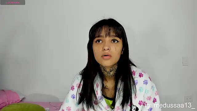 medussa13  online show from 01-15-25, 12:04