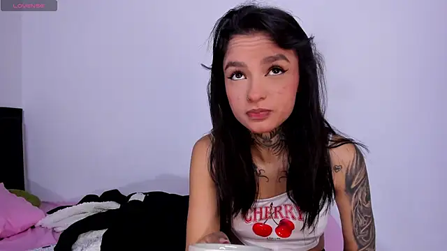 medussa13  online show from 01-25-25, 12:16