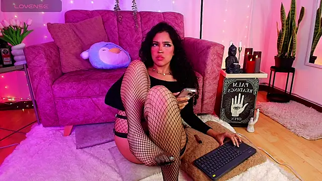 Sara Jhonson online show from 05-15-26, 11:45