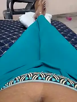 Snapshot of sneha_telugu_girl chatting on 01-02-25, 10:16 sneha telugu girl online show from 01-02-25, 10:16