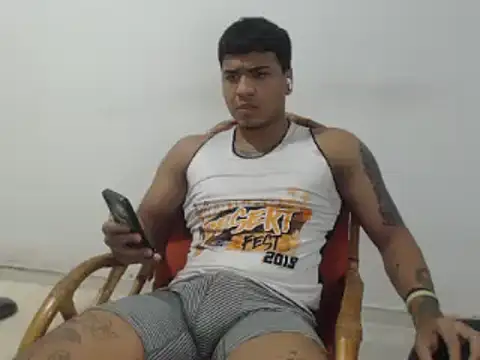 camiloacosta321 online show from 01-06-25, 08:14