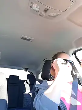 Snapshot of uber_babe chatting on 12-19-24, 12:45 uber babe online show from 12-19-24, 12:45