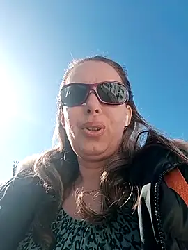 Snapshot of uber_babe chatting on 12-01-25, 11:26 uber babe online show from 12-01-25, 11:26