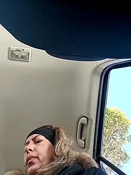 Snapshot of uber_babe chatting on 12-03-25, 11:41 uber babe online show from 12-03-25, 11:41