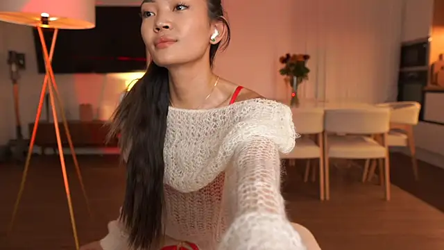 Snapshot of Peopleneedlove144 chatting on 10-30-25, 02:18 Peopleneedlove144 online show from 10-30-25, 02:18