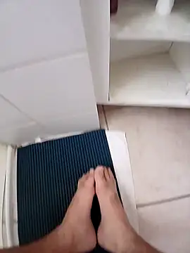 Snapshot of loganwolverine02 chatting on 01-05-25, 11:37 loganwolverine02 online show from 01-05-25, 11:37