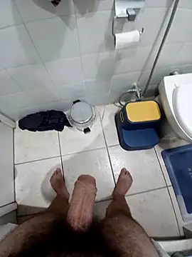 Snapshot of loganwolverine02 chatting on 11-24-25, 02:44 loganwolverine02 online show from 11-24-25, 02:44