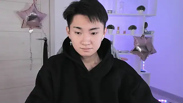 Snapshot of Miram_Yu chatting on 12-05-24, 02:44 Miram Yu online show from 12-05-24, 02:44