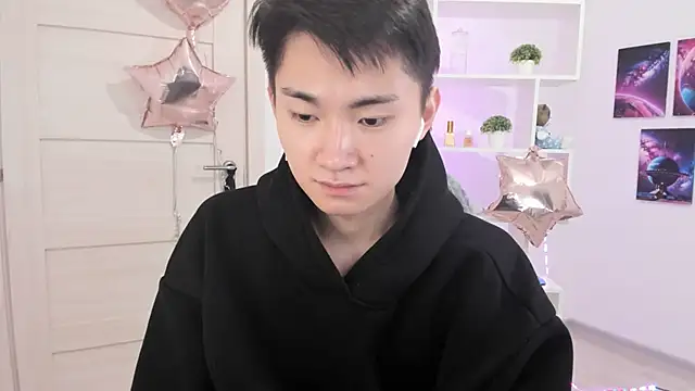 Snapshot of Miram_Yu chatting on 12-08-24, 11:19 Miram Yu online show from 12-08-24, 11:19