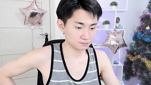 Snapshot of Miram_Yu chatting on 12-17-24, 07:15 Miram Yu online show from 12-17-24, 07:15