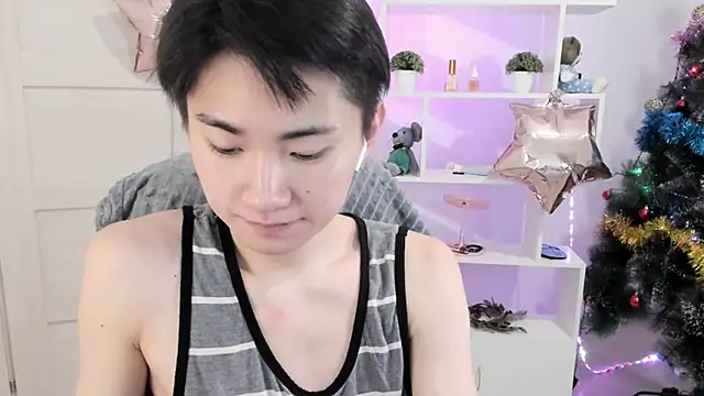 Snapshot of Miram_Yu chatting on 12-24-24, 12:22 Miram Yu online show from 12-24-24, 12:22