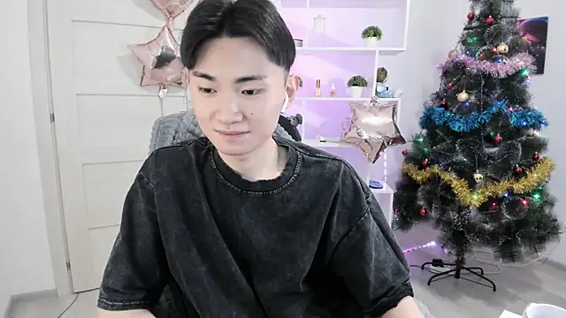 Snapshot of Miram_Yu chatting on 12-25-24, 04:54 Miram Yu online show from 12-25-24, 04:54