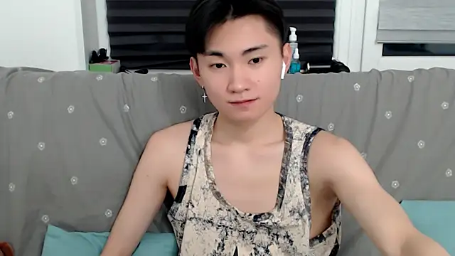 Snapshot of Miram_Yu chatting on 01-04-25, 08:48 Miram Yu online show from 01-04-25, 08:48