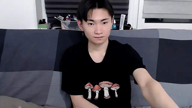 Snapshot of Miram_Yu chatting on 01-17-25, 09:06 Miram Yu online show from 01-17-25, 09:06