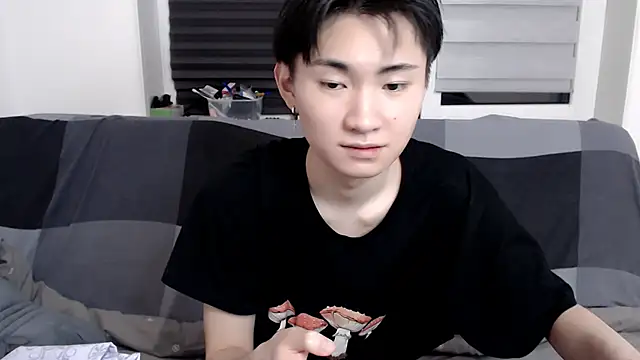 Snapshot of Miram_Yu chatting on 01-18-25, 10:39 Miram Yu online show from 01-18-25, 10:39