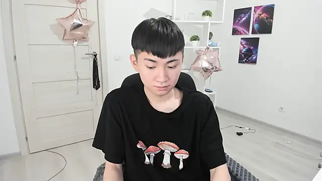 Snapshot of Miram_Yu chatting on 03-21-25, 08:29 Miram Yu online show from 03-21-25, 08:29